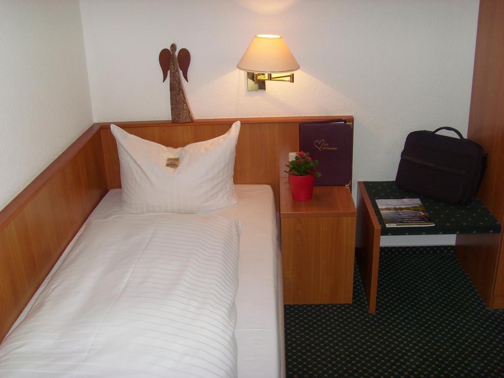 Hotel & Restaurant Engel Herbertingen Habitación foto